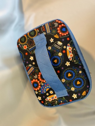 Kosmetyczka czaszki i błękit rozmiar L