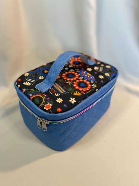 Kosmetyczka czaszki i błękit rozmiar M