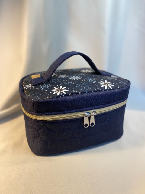 Kosmetyczka gwiazdki i błękit rozmiar M