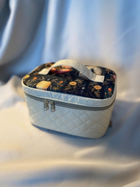 Kosmetyczka waniliowe żuczki M - NA ZAMÓWIENIE