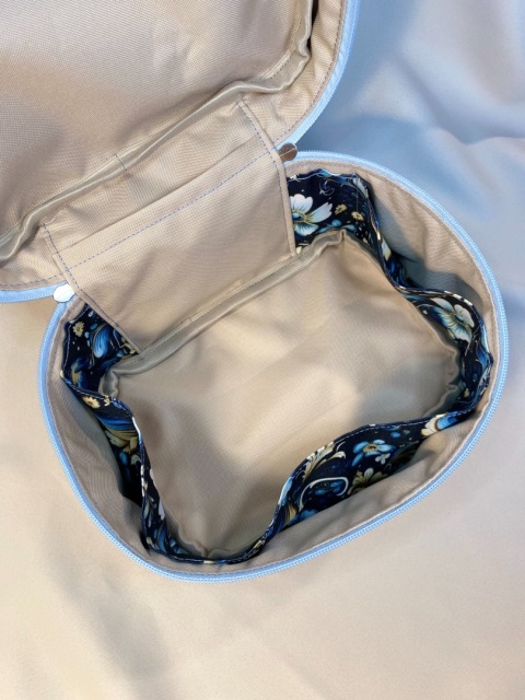 Kosmetyczka zimowe kwiaty i błękit rozmiar M