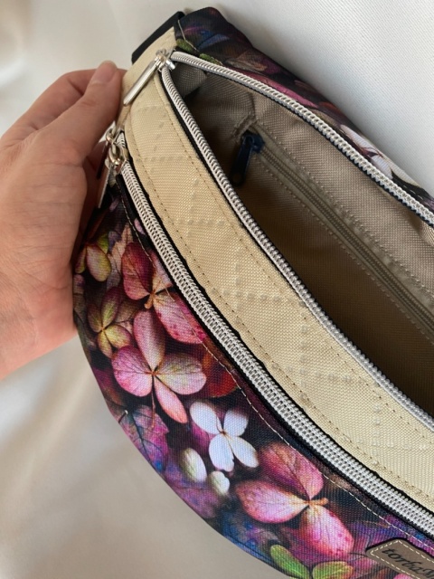 Nerka Luna z tkanin wodoodpornych hortensje i wanilia rozmiar M