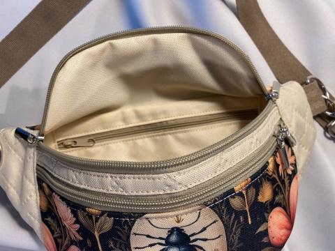 Nerka z tkanin wodoodpornych Żuczki i wanilia rozmiar M - NA ZAMÓWIENIE