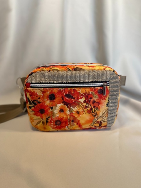 Saszetka biodrowa Tami w kwiaty