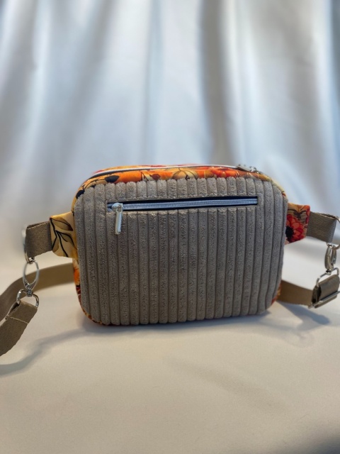 Saszetka biodrowa Tami w kwiaty