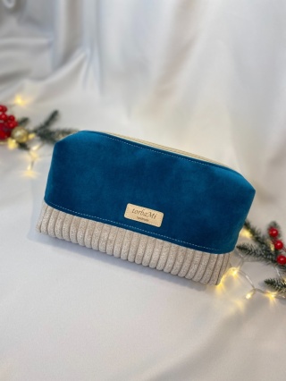 Kosmetyczka z weluru i prążka