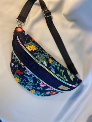 Nerka Luna z tkanin wodoodpornych kwiaty i granat rozmiar L