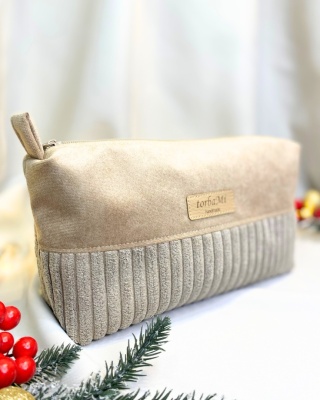 Saszetka z weluru i prążka