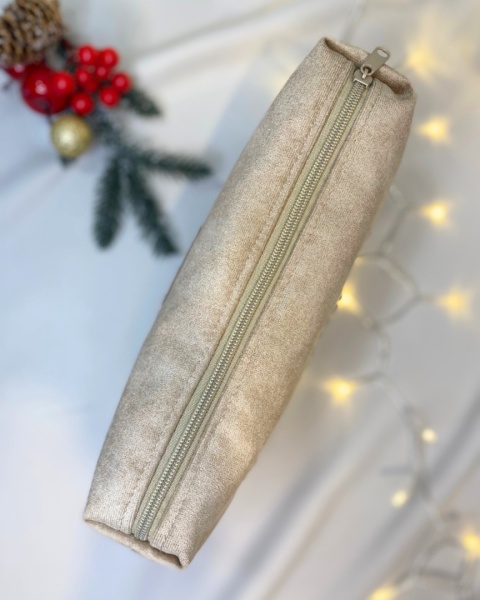 Kosmetyczka z weluru i prążka