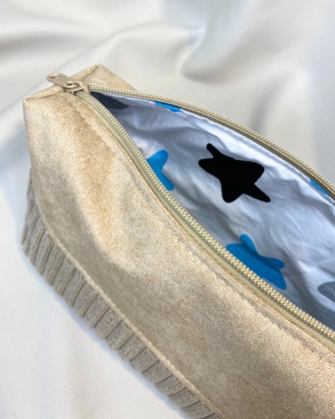 Kosmetyczka z weluru i prążka