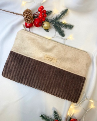 Saszetka z weluru i prążka