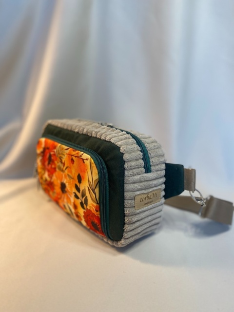 Saszetka Tala z tkaniny w kwiaty i prążka tapicerskiego