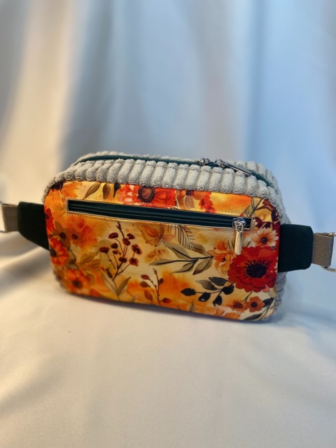 Saszetka Tala z tkaniny w kwiaty i prążka tapicerskiego